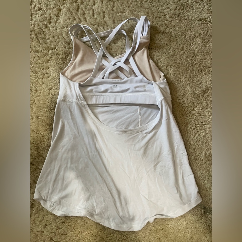 Lululemon - Picture 2 of 2